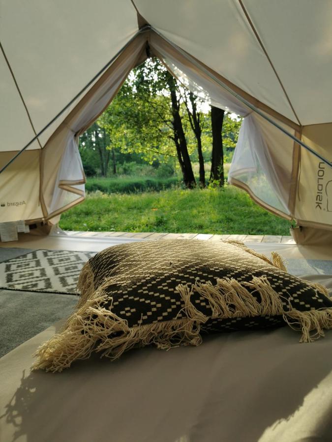 فندق Glamping Kaliska Łochów المظهر الخارجي الصورة