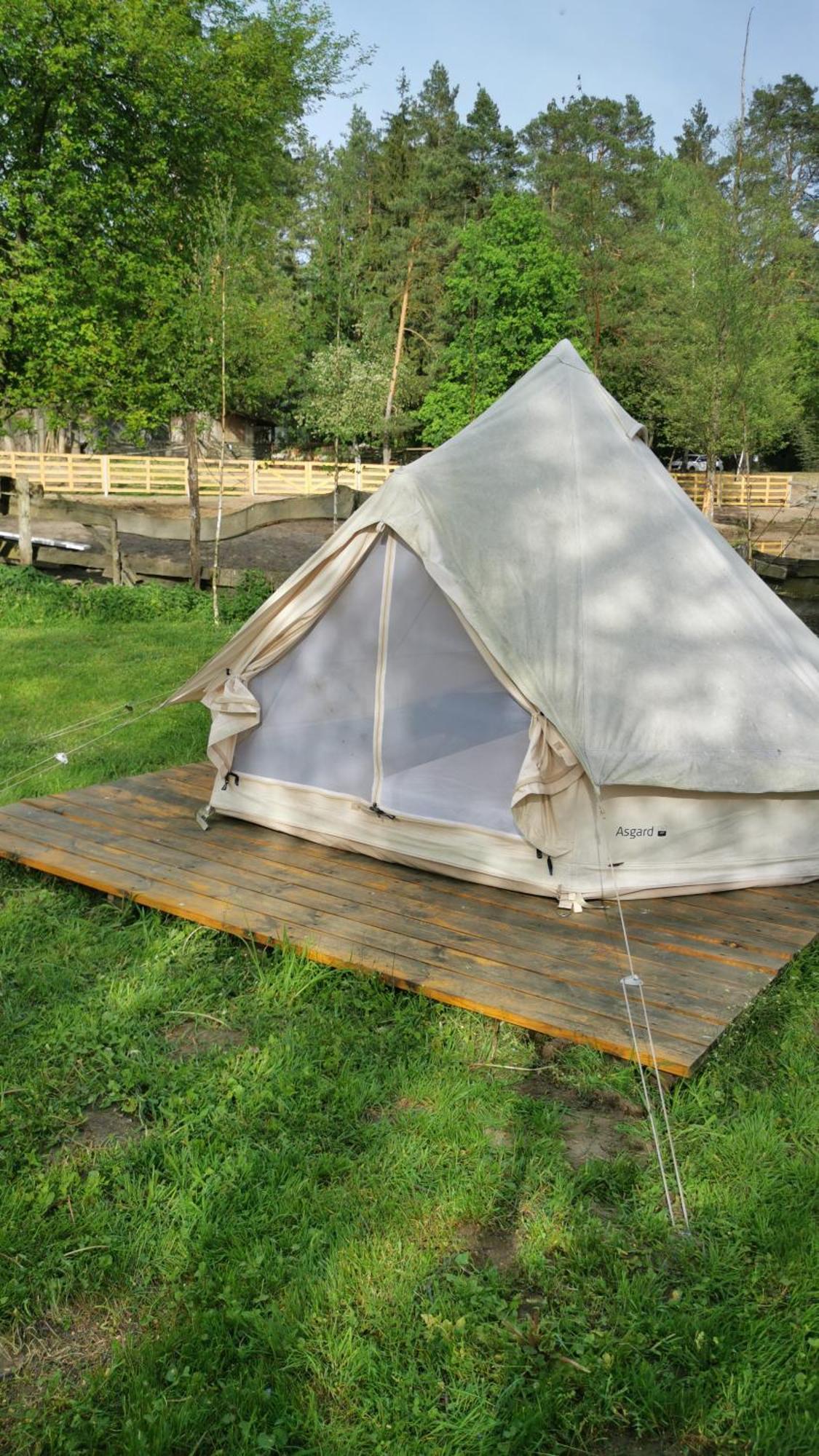 فندق Glamping Kaliska Łochów المظهر الخارجي الصورة